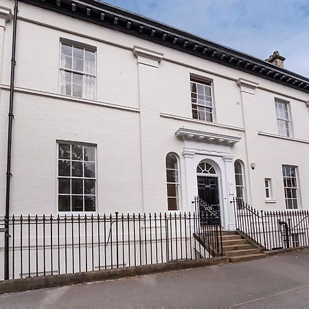 50A Clifton Garth Apartment York Bagian luar foto