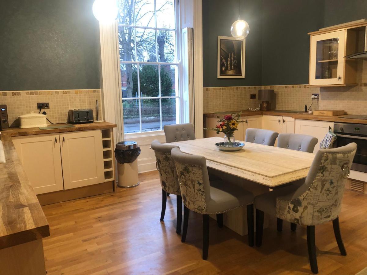 50A Clifton Garth Apartment York Bagian luar foto